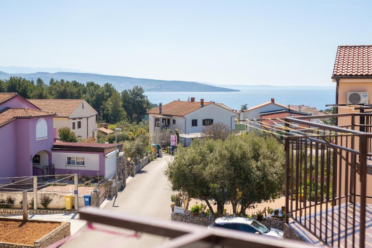Studio Apartment Vesna Krk Town Exterior foto