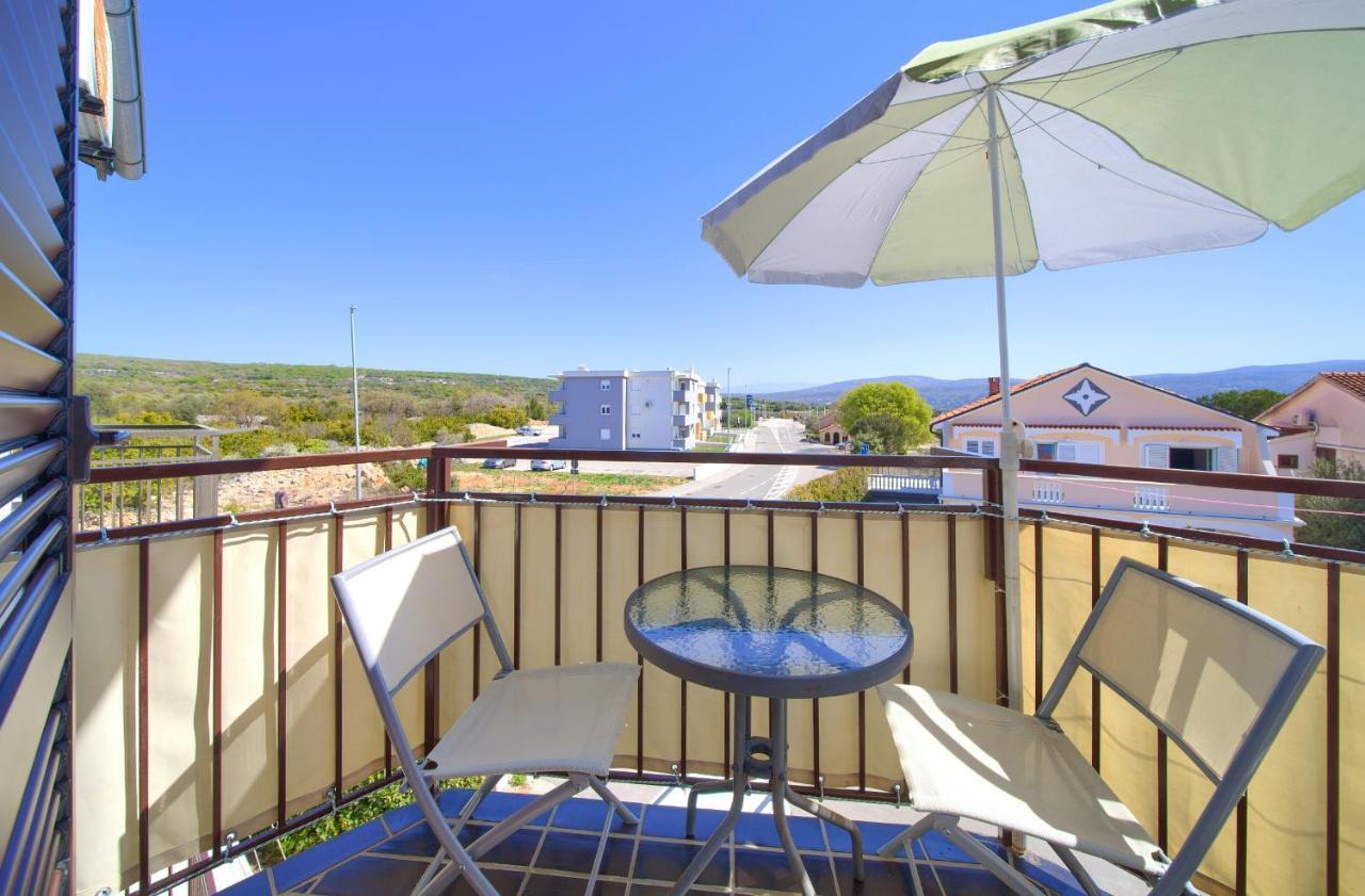 Studio Apartment Vesna Krk Town Exterior foto
